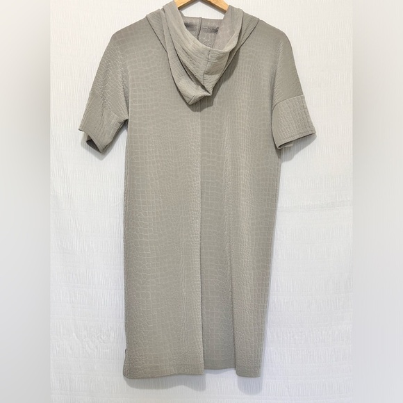 Cable & Gauge Gray Textured Hooded Dress - Picture 3 of 7